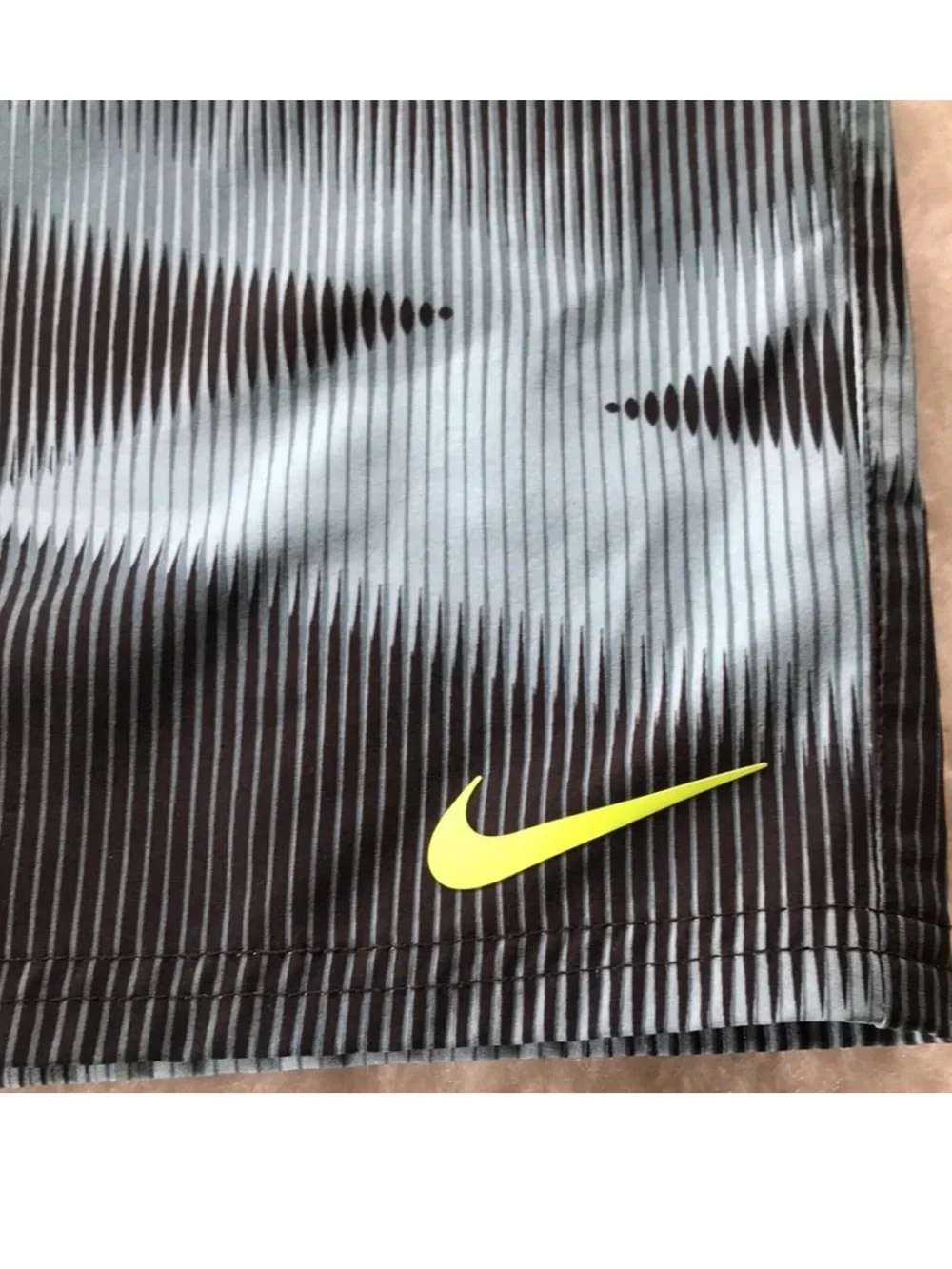 Nike unlined black aqua illusion board shorts size M